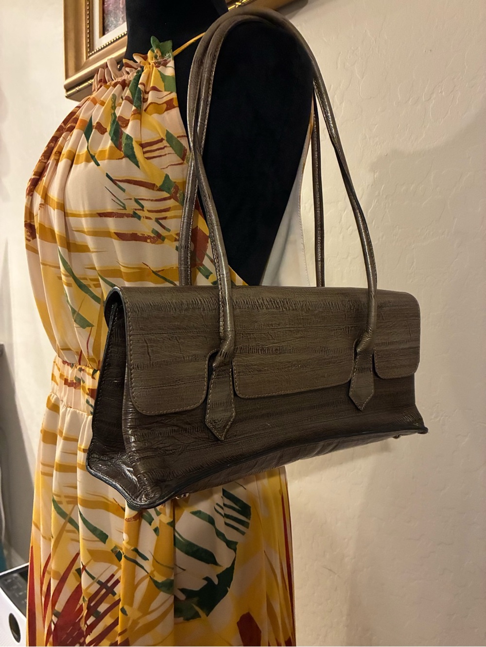 PRÜNE Metallic Bronze Leather Shoulder Bag – Made in Argentina